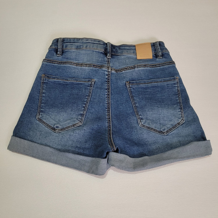 شلوارک جین زنانه برند stradivarius سایز XS